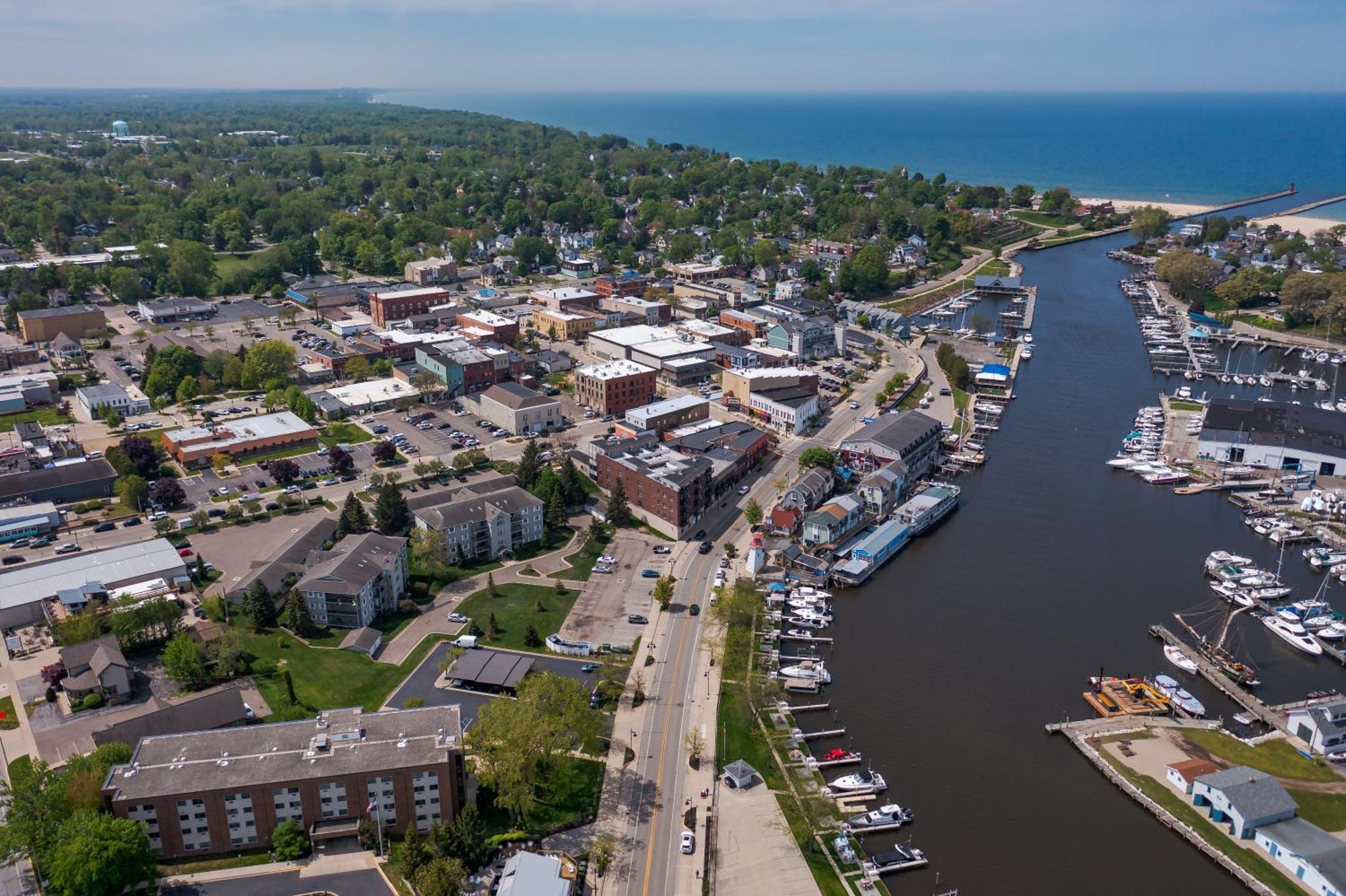 Pool, Heart Of Downtown, Walkable To Shopping, Dining, Beaches Villa South Haven Exterior photo